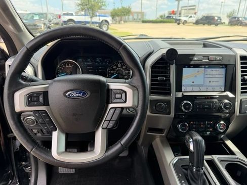 Used 2018 Ford F150 Lariat RWD image 12
