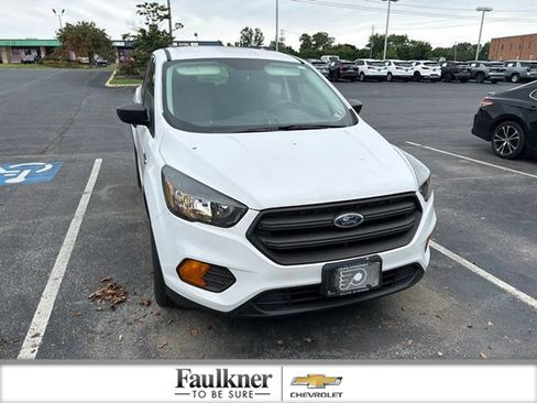 Used 2019 Ford Escape S FWD image 1