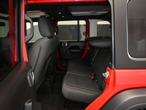Used 2024 Jeep Wrangler Unlimited Sport AWD/4WD image 18
