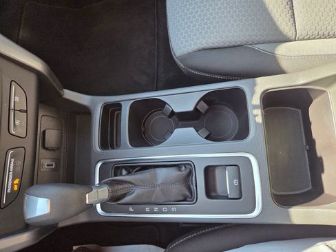Used 2017 Ford Escape SE AWD/4WD image 19