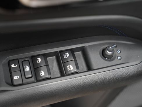 Used 2026 Jeep Compass Limited AWD/4WD image 17