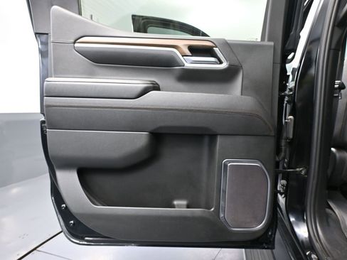 Used 2023 Chevrolet Silverado 1500 High Country w/ High Country Premium Package AWD/4WD image 45