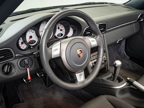 Used 2006 Porsche 911 Carrera S image 4
