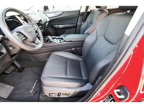 Used 2023 Lexus NX 350 Premium image 11