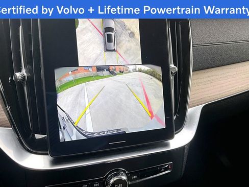 Certified 2025 Volvo XC90 B5 Plus image 30