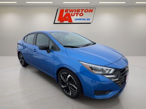 Used 2024 Nissan Versa SR w/ Trunk Package image 7