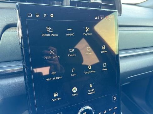 New 2026 GMC Terrain AT4 w/ Convenience Package III image 32