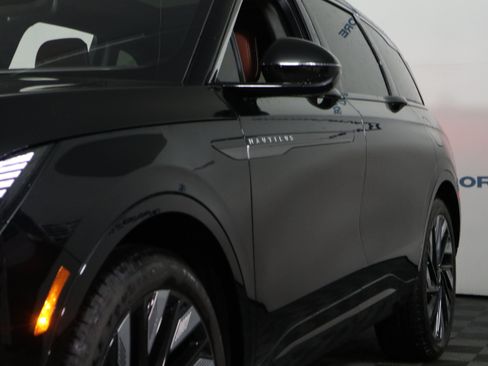 Used 2024 Lincoln Nautilus Black Label w/ Jet Appearance Package (87T) AWD/4WD image 11