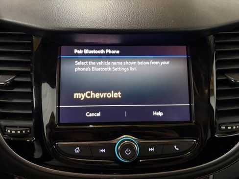 Used 2020 Chevrolet Trax LT w/ LT Convenience Package AWD/4WD image 44