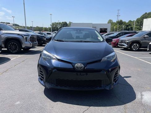 Used 2019 Toyota Corolla SE w/ SE Premium Package FWD image 3