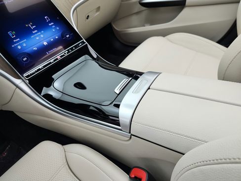 Certified 2023 Mercedes-Benz C 300 4MATIC Sedan image 14