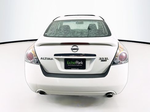 Used 2008 Nissan Altima 3.5 SL w/ Technology Pkg FWD image 7