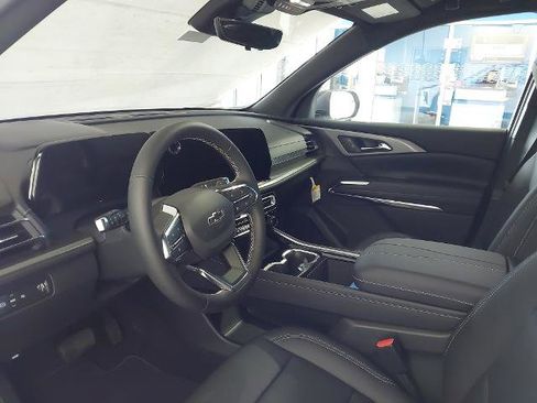 New 2026 Chevrolet Traverse LT w/ Midnight/Sport Edition FWD image 2