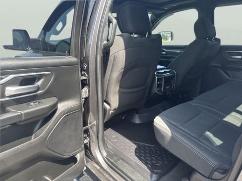 Used 2019 RAM 1500 Big Horn AWD/4WD image 17