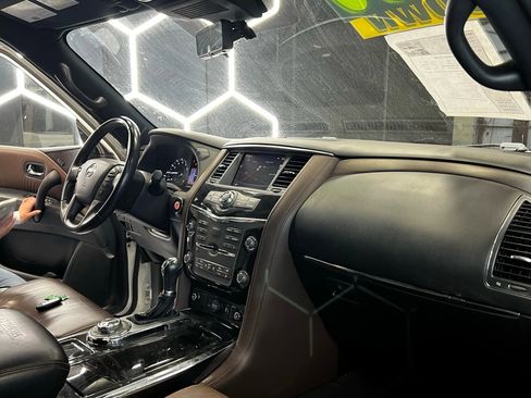 Used 2018 Nissan Armada Platinum image 13