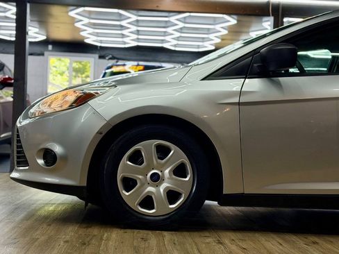 Used 2013 Ford Focus S FWD image 3