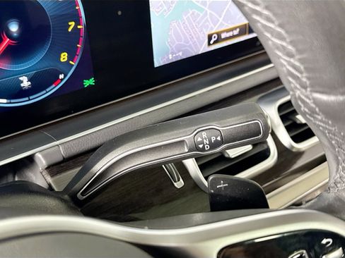 Used 2020 Mercedes-Benz GLE 350 w/ Premium Package image 19