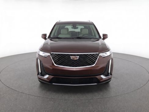 Used 2023 Cadillac XT6 Premium Luxury w/ Technology Package AWD/4WD image 5