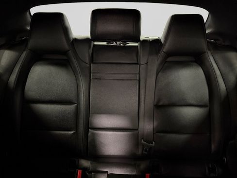 Used 2018 Mercedes-Benz CLA 250 4MATIC image 22