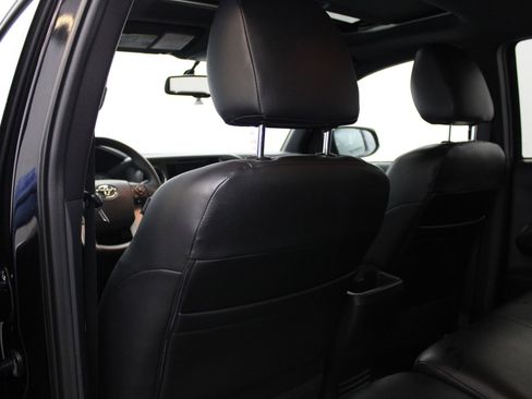 Used 2016 Toyota Tacoma TRD Sport w/ Premium & Technology Package image 19