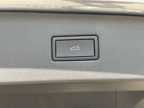 Used 2024 Volkswagen Tiguan Wolfsburg Edition image 35