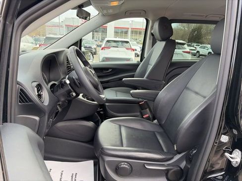 Used 2023 Mercedes-Benz Metris Passenger image 17