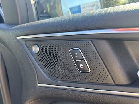 Used 2019 Ford Edge Titanium w/ Equipment Group 301A image 17