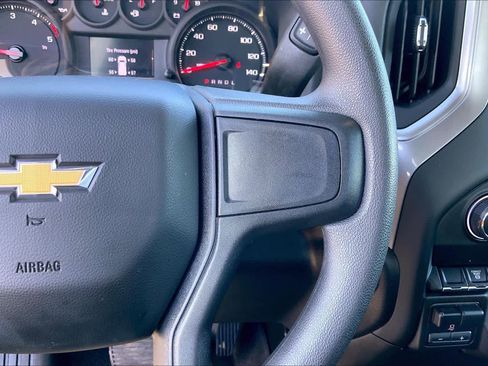 Used 2025 Chevrolet Silverado 2500 W/T image 25