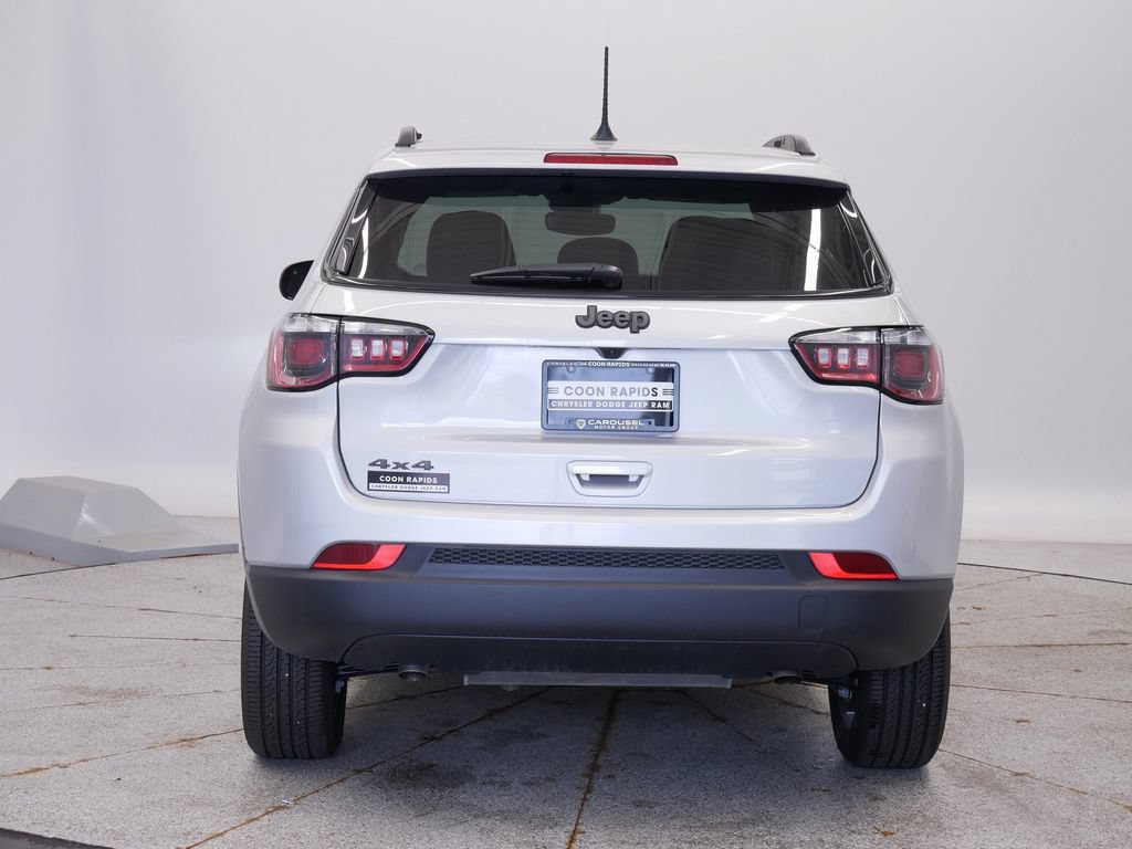 New 2026 Jeep Compass Latitude AWD/4WD image 4