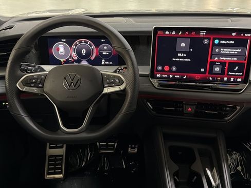 New 2026 Volkswagen Tiguan SE R-Line AWD/4WD image 28