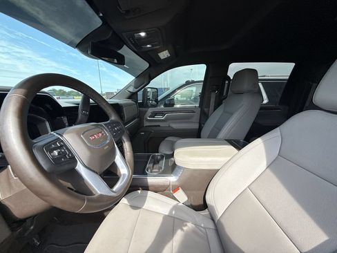 Certified 2026 GMC Sierra 2500 SLT w/ SLT Convenience Package AWD/4WD image 15