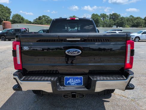 Used 2024 Ford F250 Lariat w/ Chrome Package AWD/4WD image 4