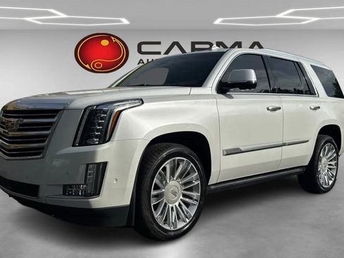 Used 2017 Cadillac Escalade Platinum RWD image 1
