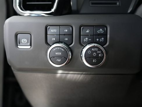 Used 2025 GMC Sierra 1500 Denali AWD/4WD image 22