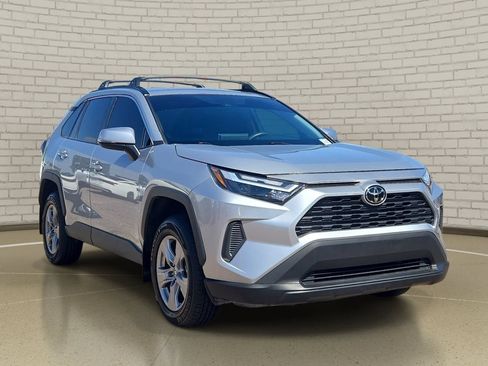Used 2024 Toyota RAV4 XLE AWD/4WD image 3