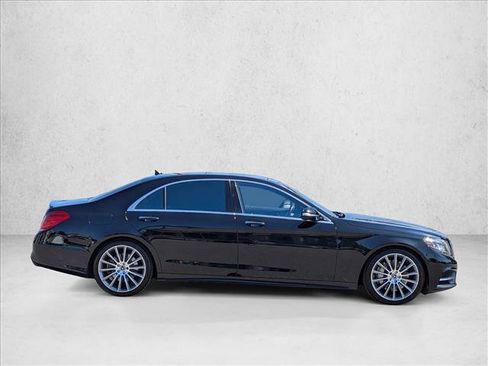 Used 2017 Mercedes-Benz S 550 Sedan image 4