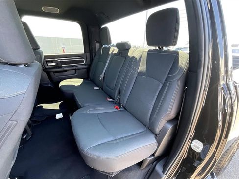 Used 2025 RAM 2500 Big Horn AWD/4WD image 24