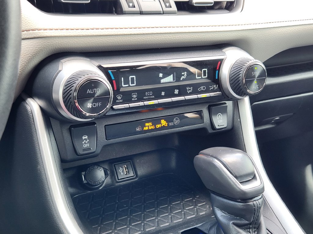 Used 2024 Toyota RAV4 XLE Premium FWD image 15