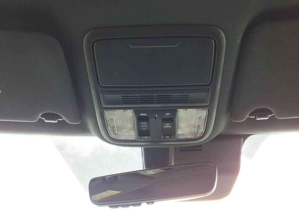 Used 2022 Honda Pilot TrailSport image 22