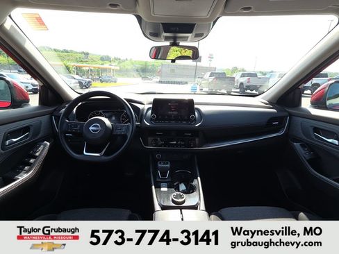 Used 2023 Nissan Rogue SV AWD/4WD image 29