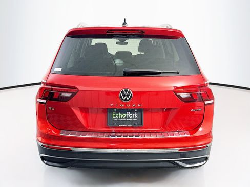 Used 2024 Volkswagen Tiguan SE AWD/4WD image 7