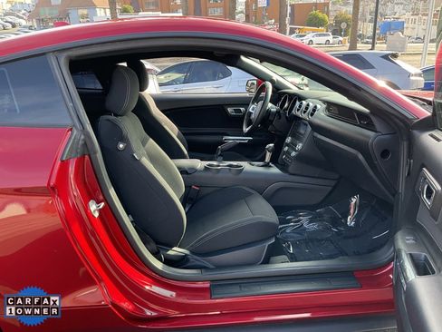 Used 2020 Ford Mustang Coupe image 37