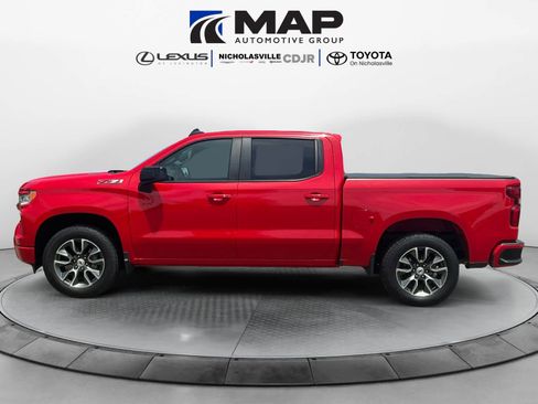 Used 2023 Chevrolet Silverado 1500 RST w/ Z71 Off-Road Package AWD/4WD image 2