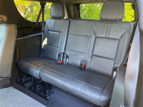 Used 2023 Chevrolet Suburban RST w/ Sport Performance Package image 10