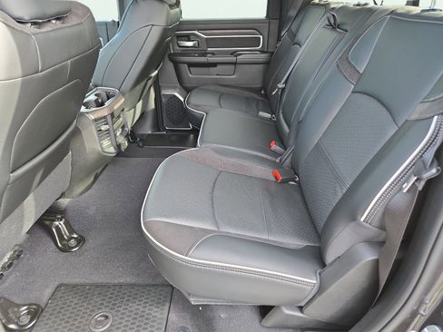 New 2026 RAM 2500 Laramie w/ Sport Appearance Package AWD/4WD image 17