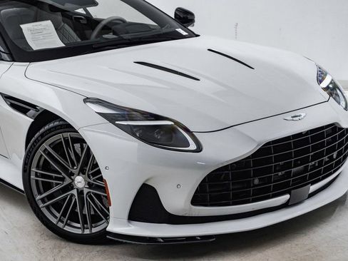 Used 2024 Aston Martin DB12 Coupe RWD image 14