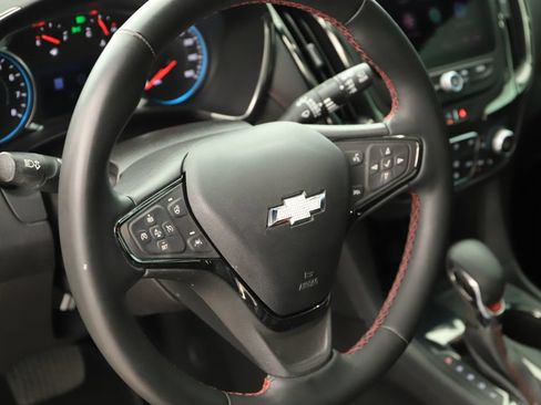 Used 2023 Chevrolet Equinox RS w/ RS Leather Package FWD image 15
