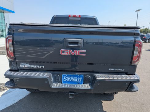 Used 2017 GMC Sierra 1500 Denali AWD/4WD image 31