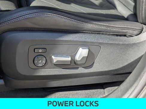 Used 2023 BMW X5 sDrive40i w/ Premium Package image 17