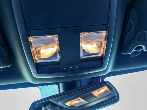 Used 2023 Dodge Challenger GT image 31